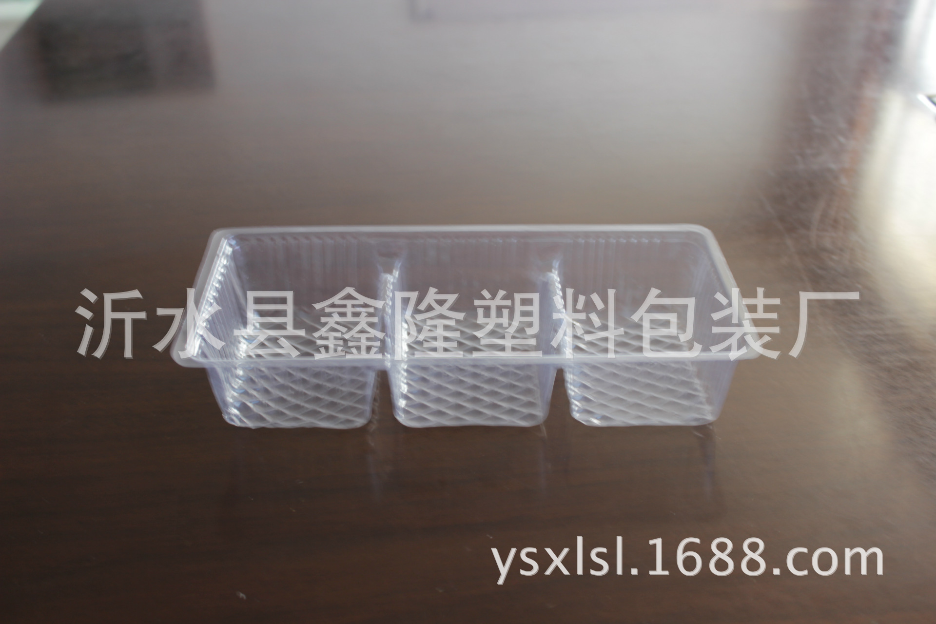 山东厂家大量供应吸塑PVC、PP、PET托盒