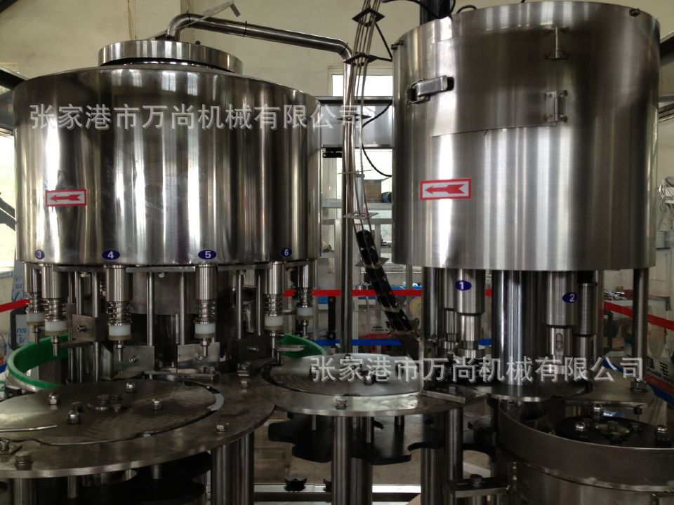 厂家供应玻璃瓶白酒灌装机 酒类饮料灌装设备 玻璃水灌装机