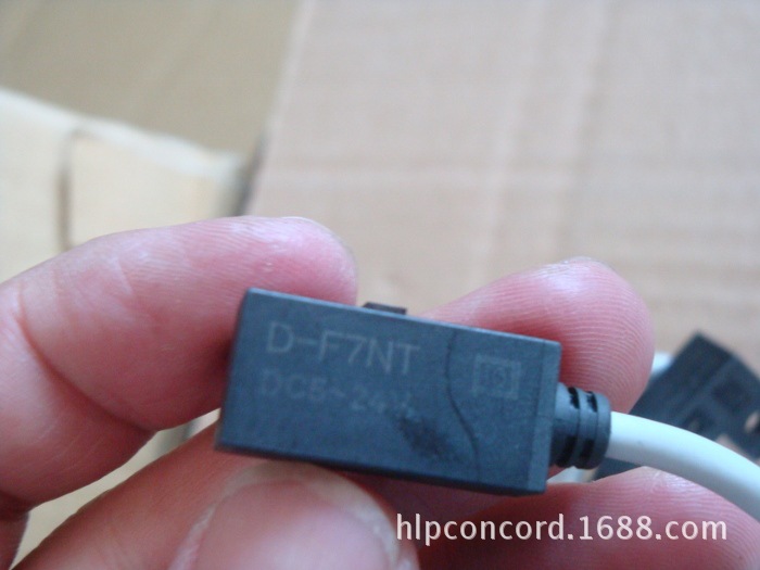 供应全新原装 D-F7NT 磁性开关