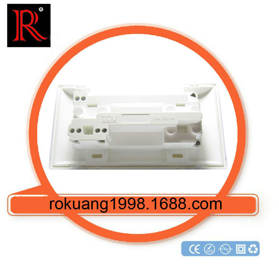 G201 Schuko墙壁充 双USB 2100MA  德规墙壁插座