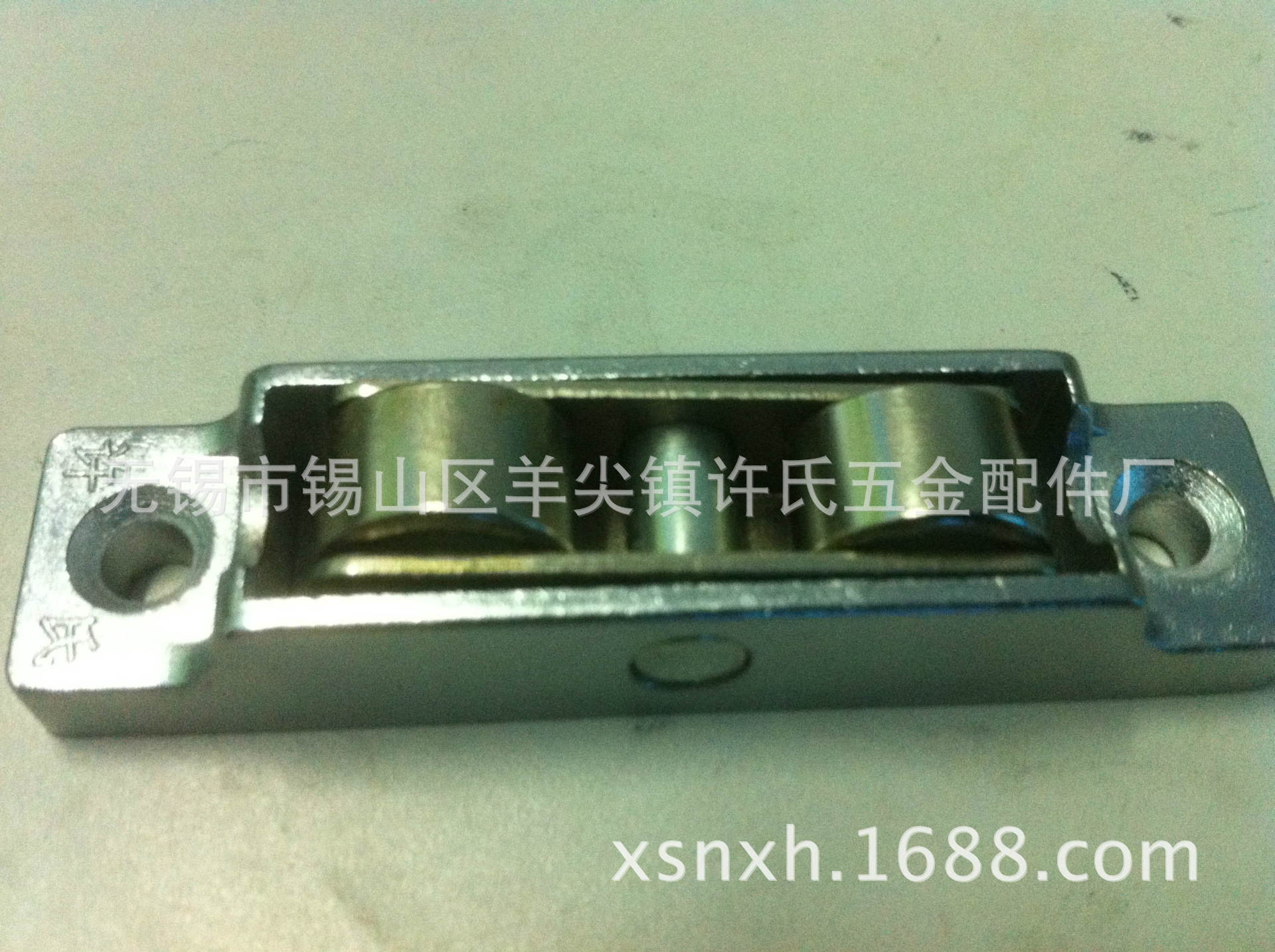 槽轮塑钢门窗滑轮可调双槽轮推拉门窗滑轮锌合金滑轮加厚顺滑