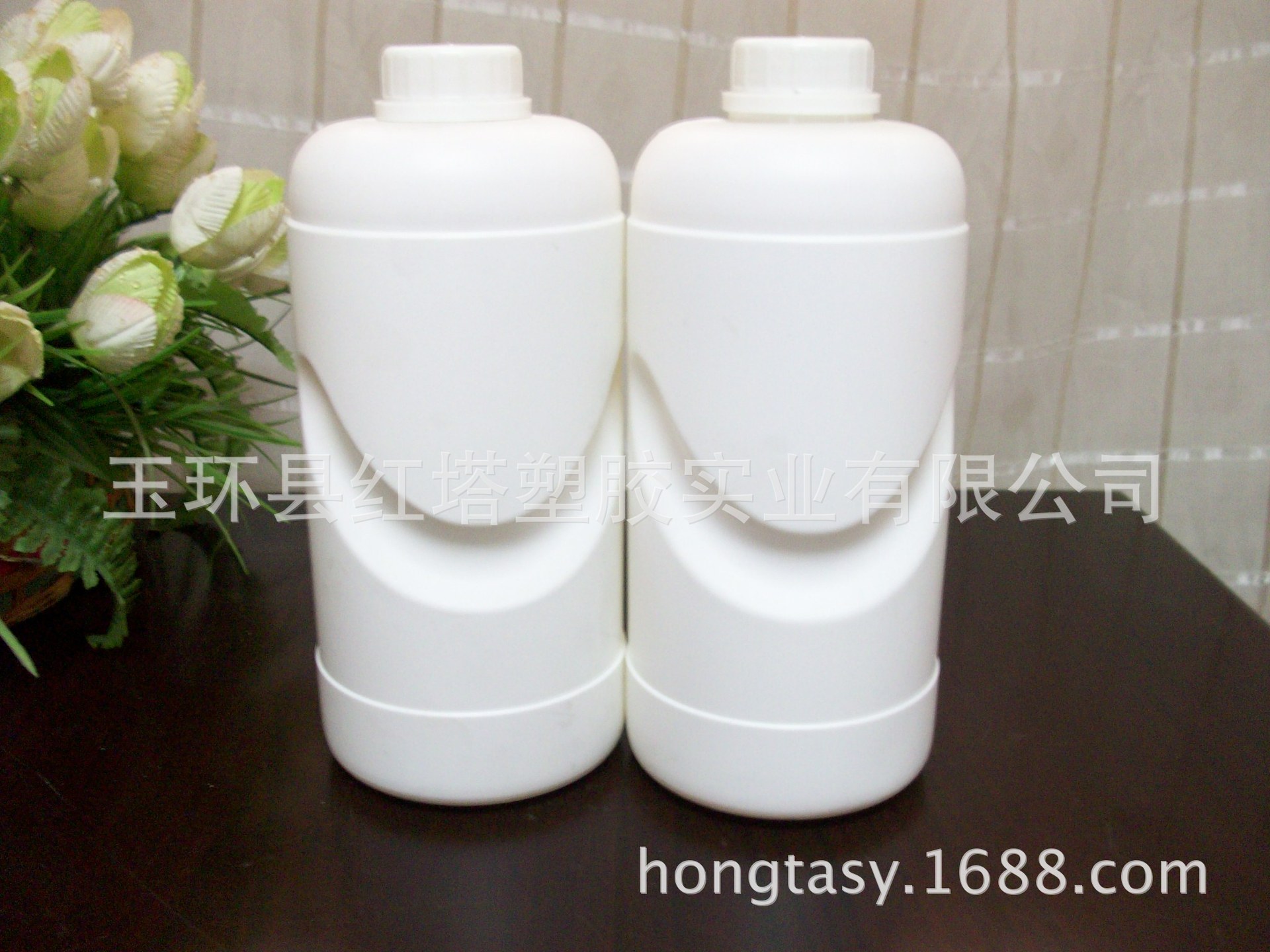 供应2000ML塑料瓶，2L塑料瓶，农化工瓶，药液包装瓶