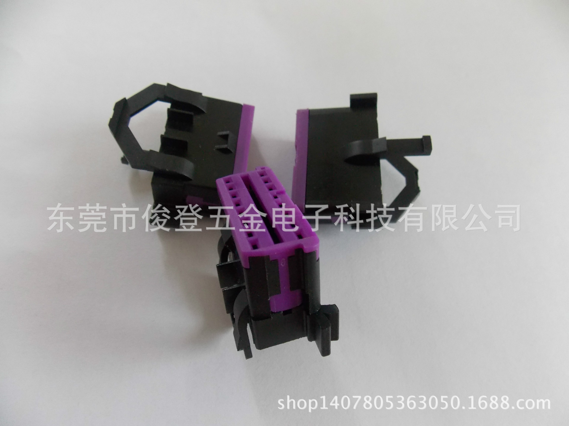 Factory sells OBD2 female connector for Volkswagen and Audi vehicle series