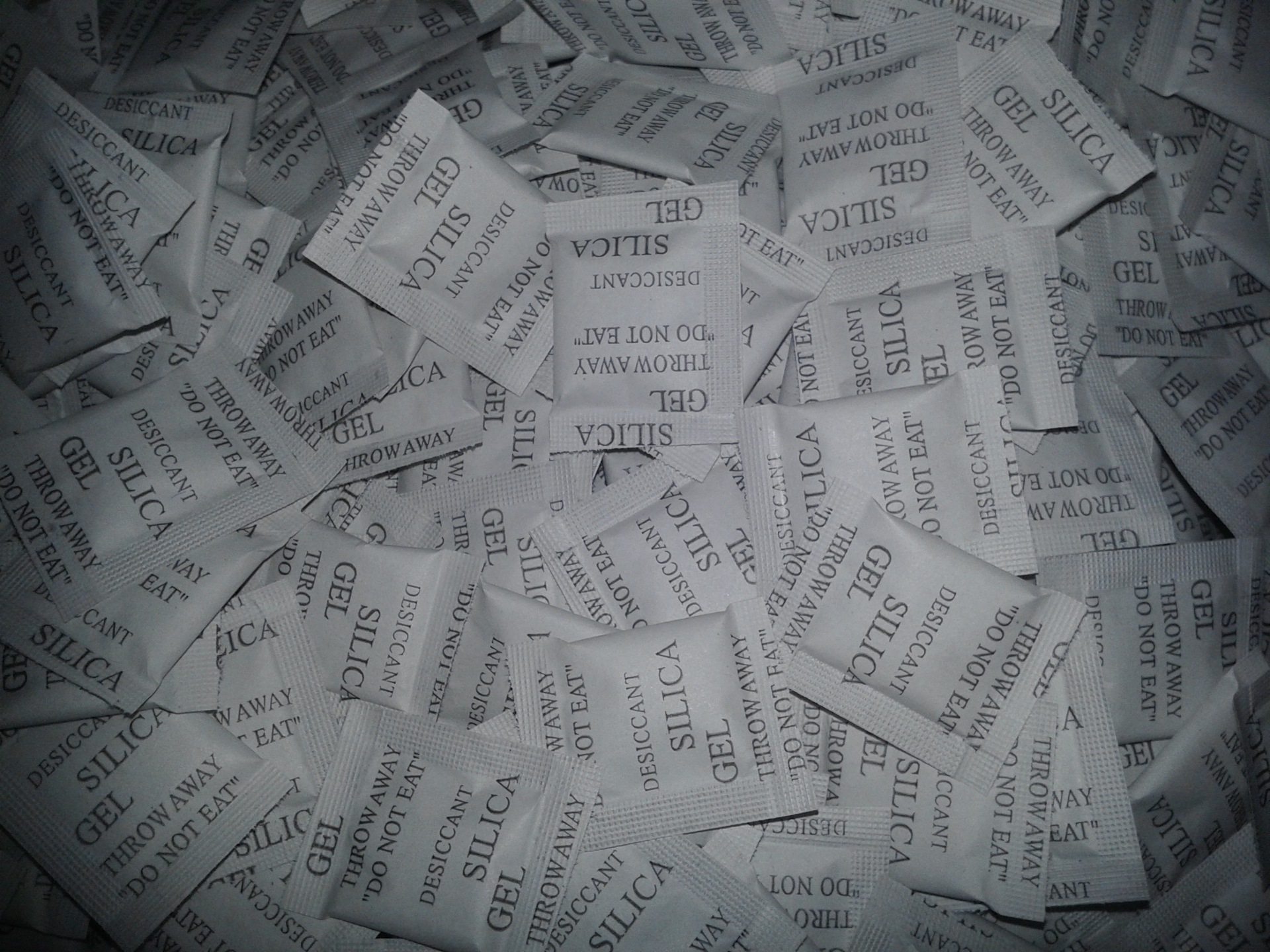 苏州干燥剂厂家直销1克硅胶干燥剂   环保干燥剂  办公用干燥剂