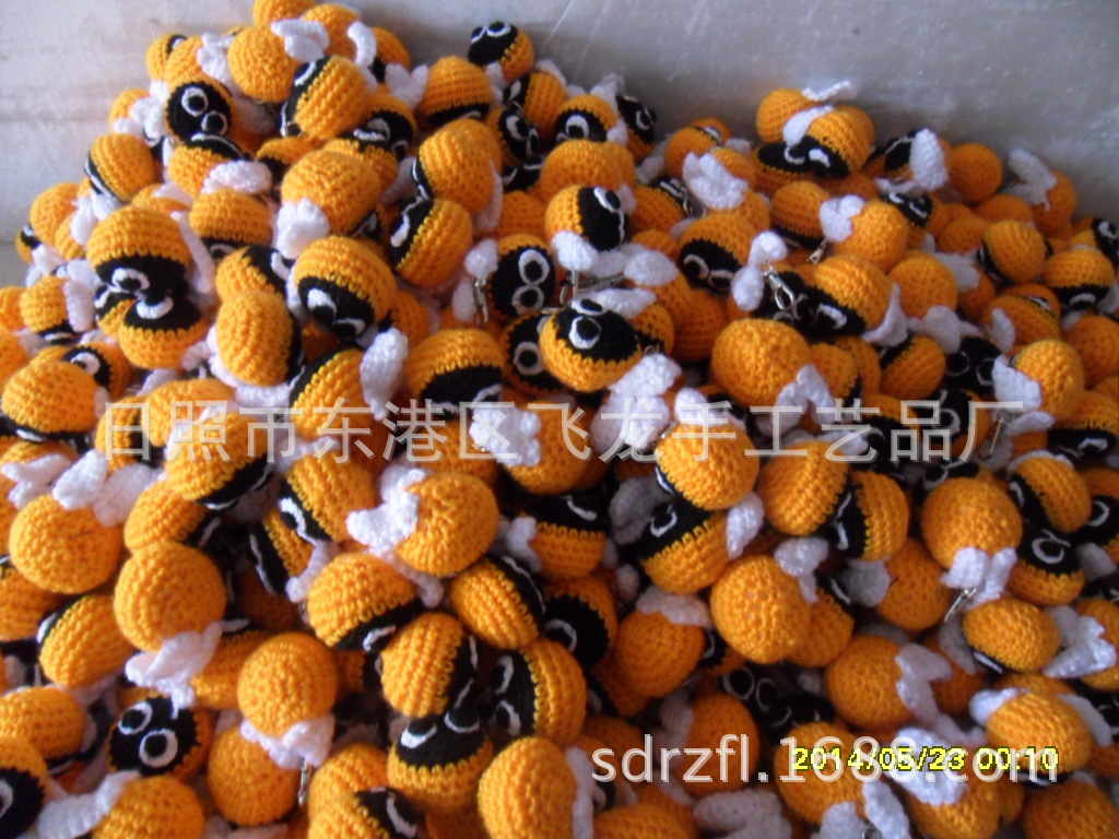 厂家供应纺织填充动物钩编工艺品、手工钩花工艺饰品、小蜜蜂吊饰