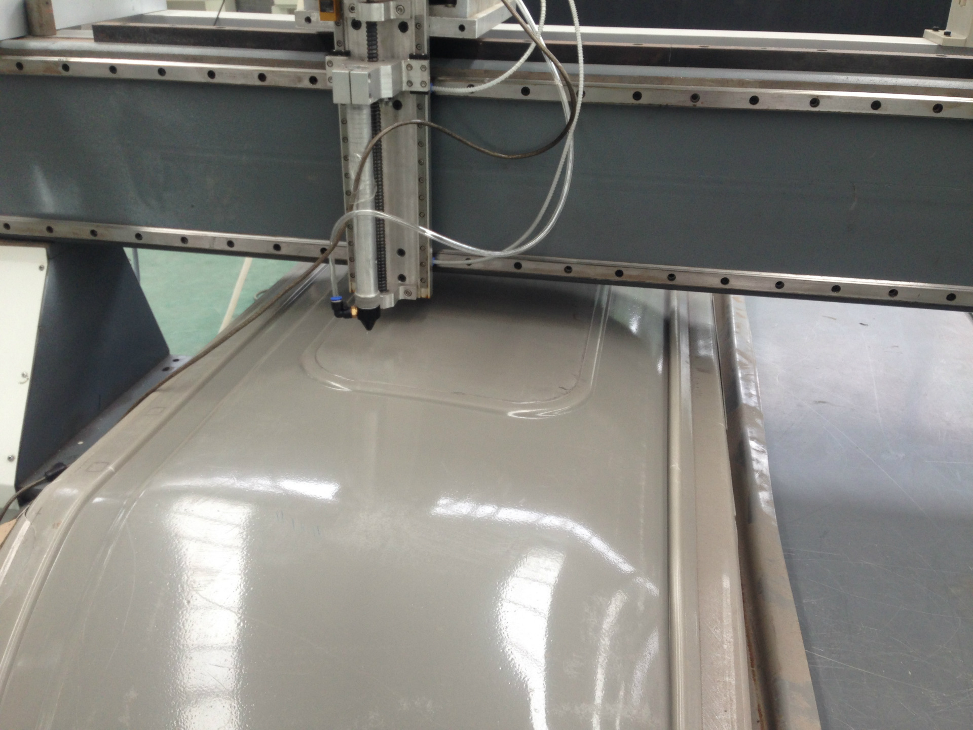 厂家直销汽车顶棚专用激光切割机三维立体五轴激光切割机