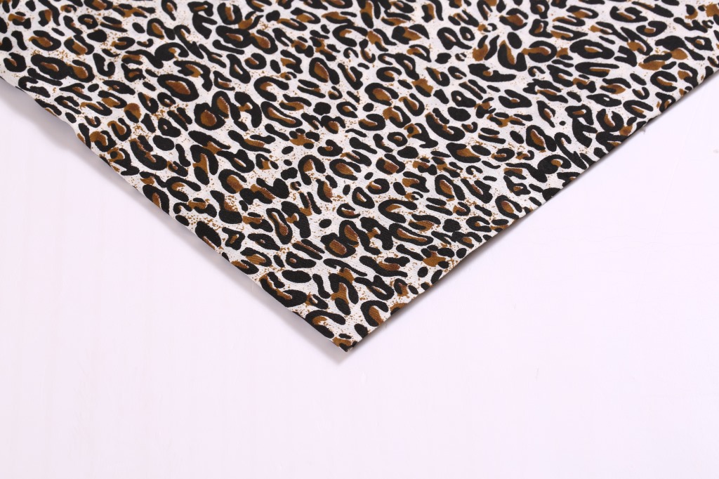 Printed Polyester Fabric (Leopard Print), Lightweight Stretch, 0.1 kg Sample, Multi-Color