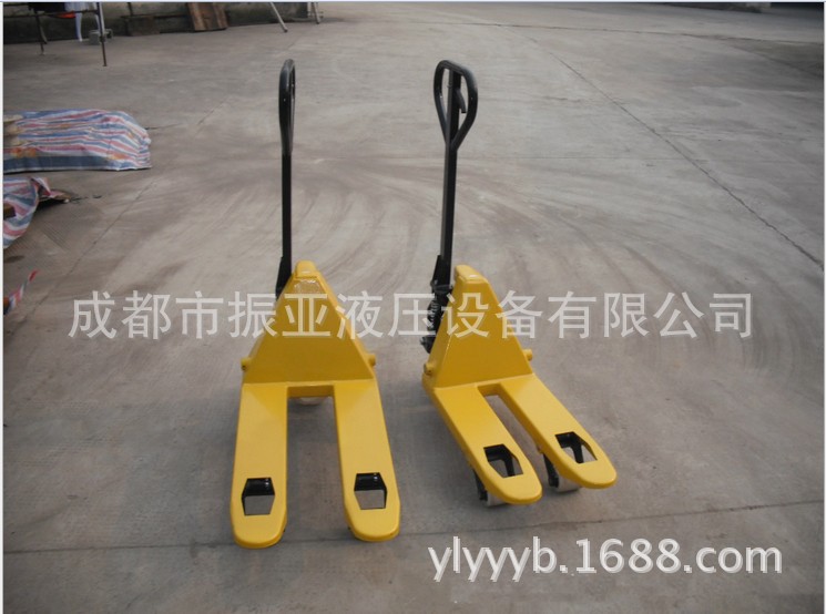 1 2 3吨狭窄型手动搬运车，短小型液压叉车，非标托盘搬运车地牛