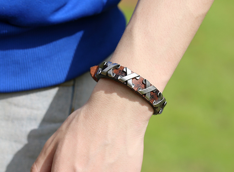 New leather retro punk leather bracelet