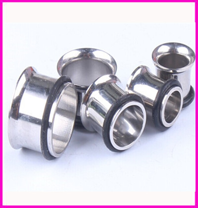 Pointed labret stud close-up product detail