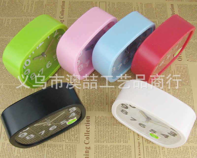 高档精美时尚静音闹钟 多种时尚色