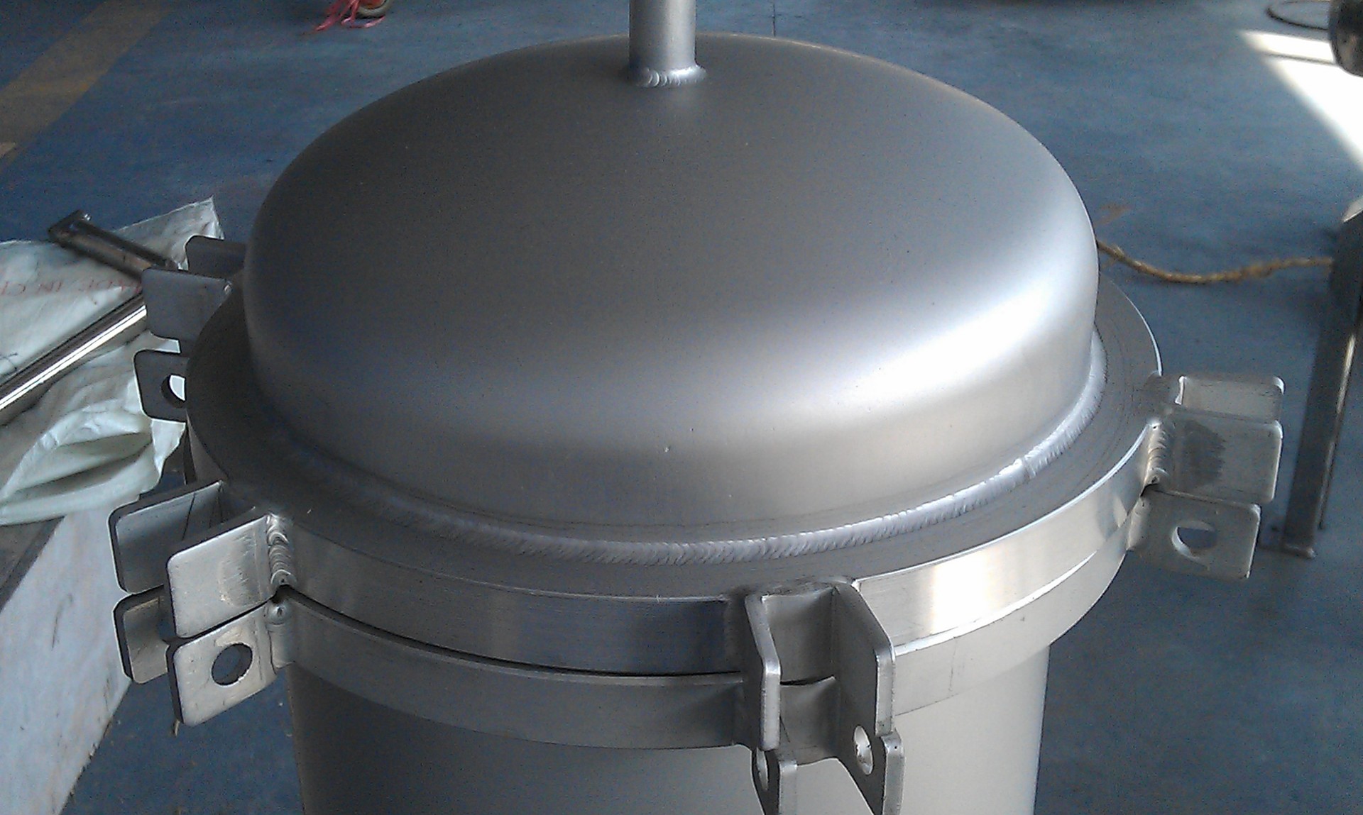 Φ219*810 吊环法兰  袋式过滤器 表面喷砂处理