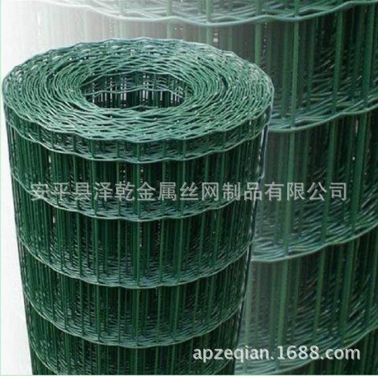 厂家热销各种规格围栏网、荷兰网，养殖、果园防护  护栏网