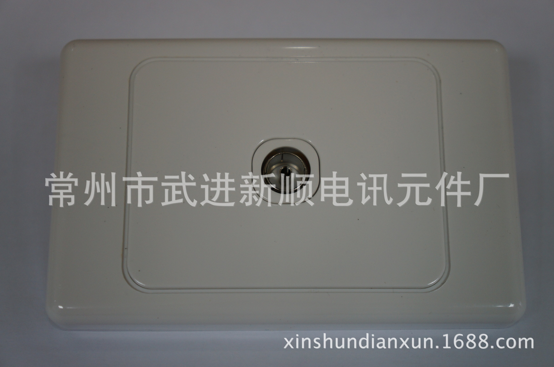 单口SAT 9.5TV有线电视，F81 面板 澳规插座