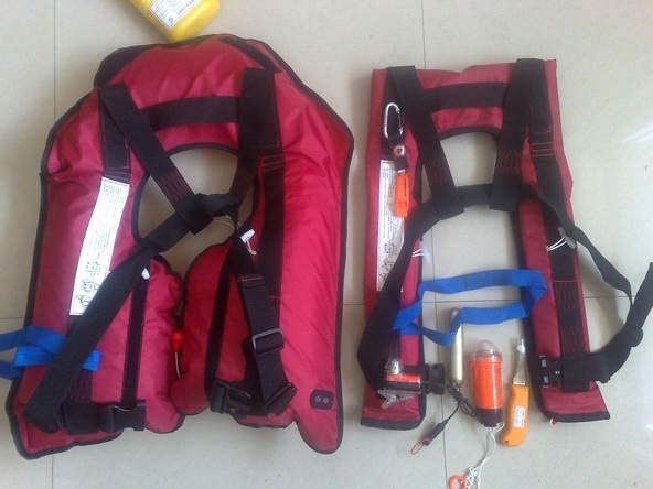 成人便携式 大浮力275N 自动气胀式救生衣 脖挂式红黄色救生衣其