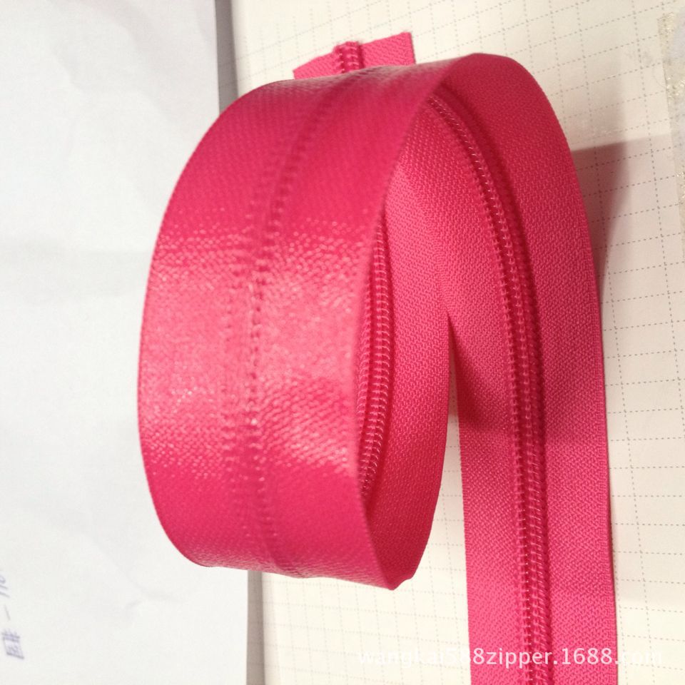 13C6C9F2E46DD54C5925E061E72086