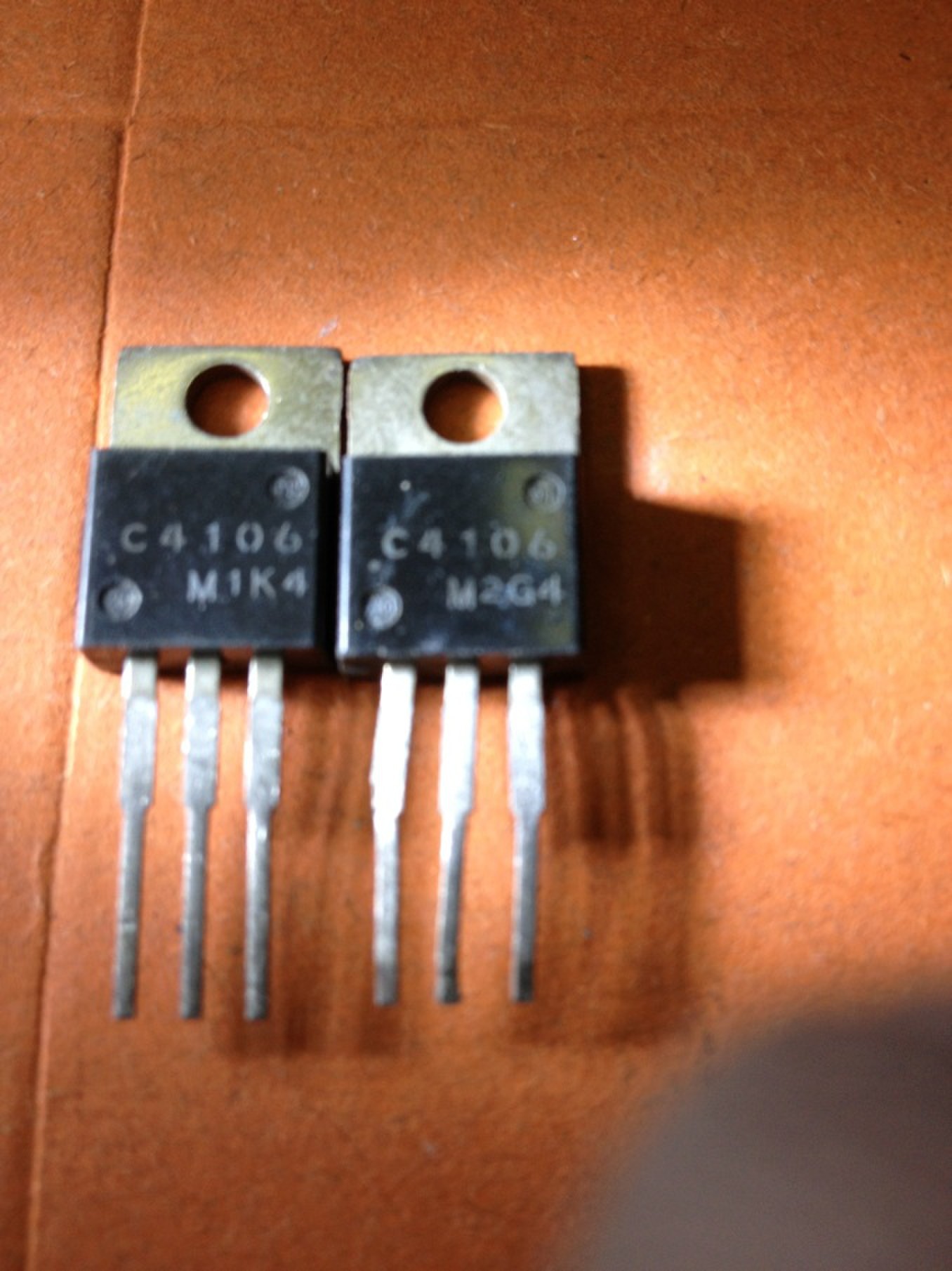 专营三极管批发2SC4106 C4106仪器测试 质量保证