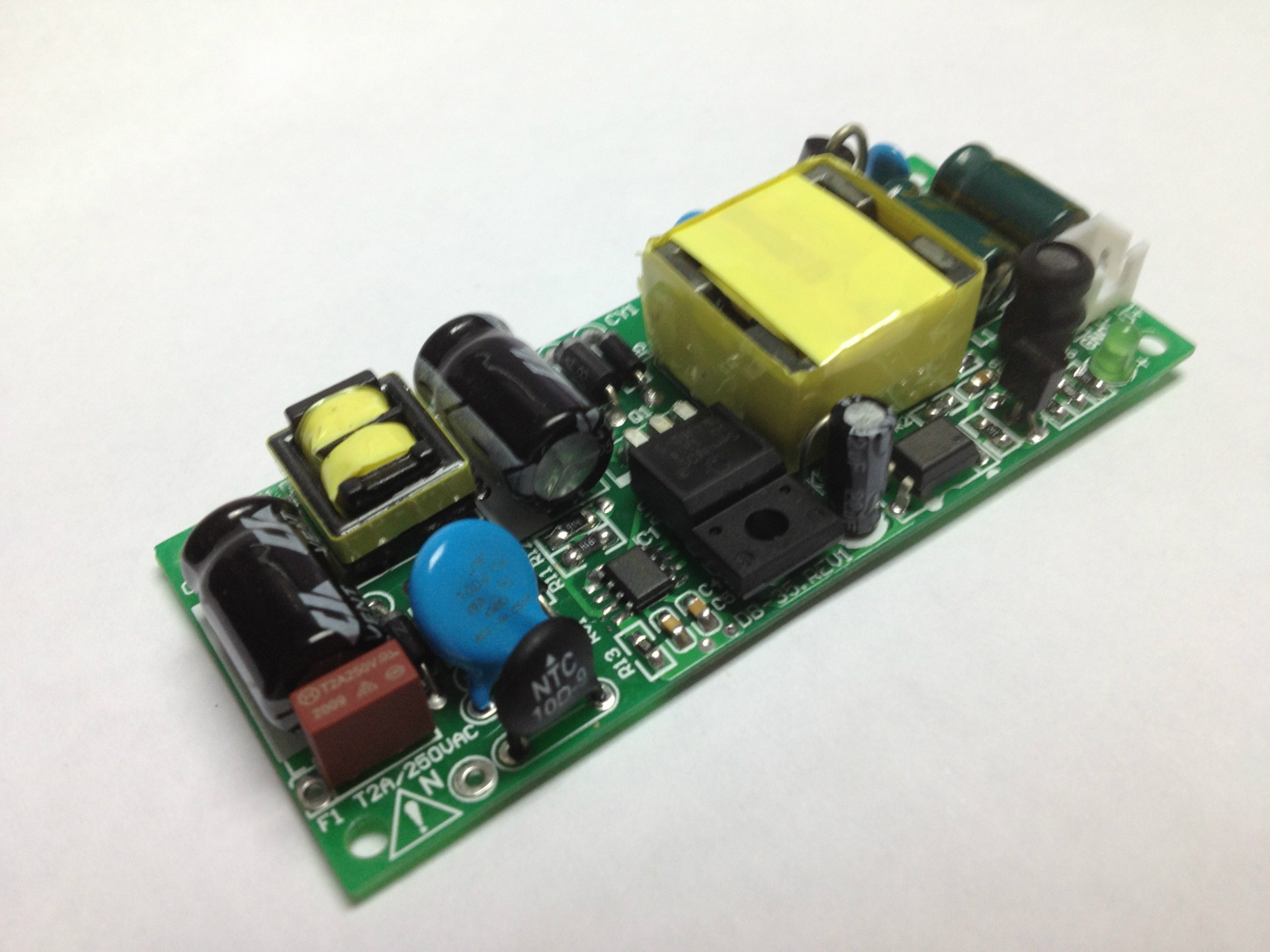 36W电源   超薄开关电源   设计电源开关