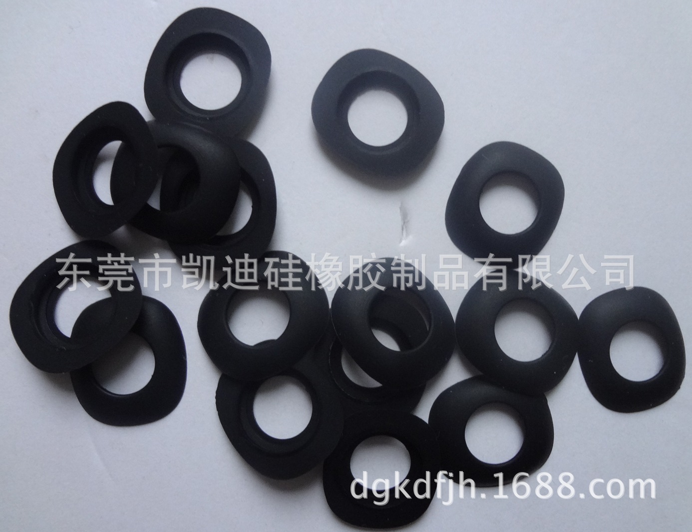 推荐小商务蓝牙立体声蓝牙耳机 硅胶耳塞直供 硅胶制品