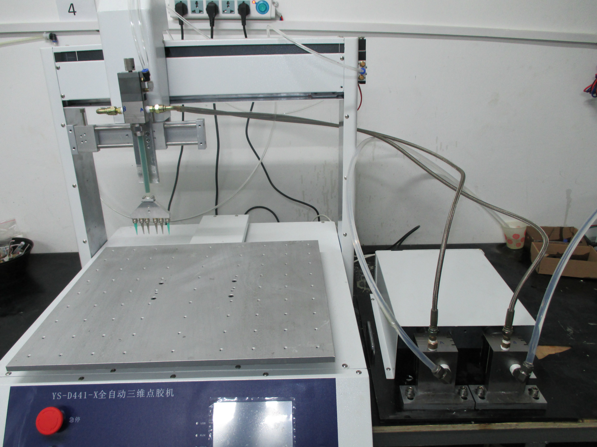 AB胶点胶机，双组分点胶机，齿轮泵配比点胶机