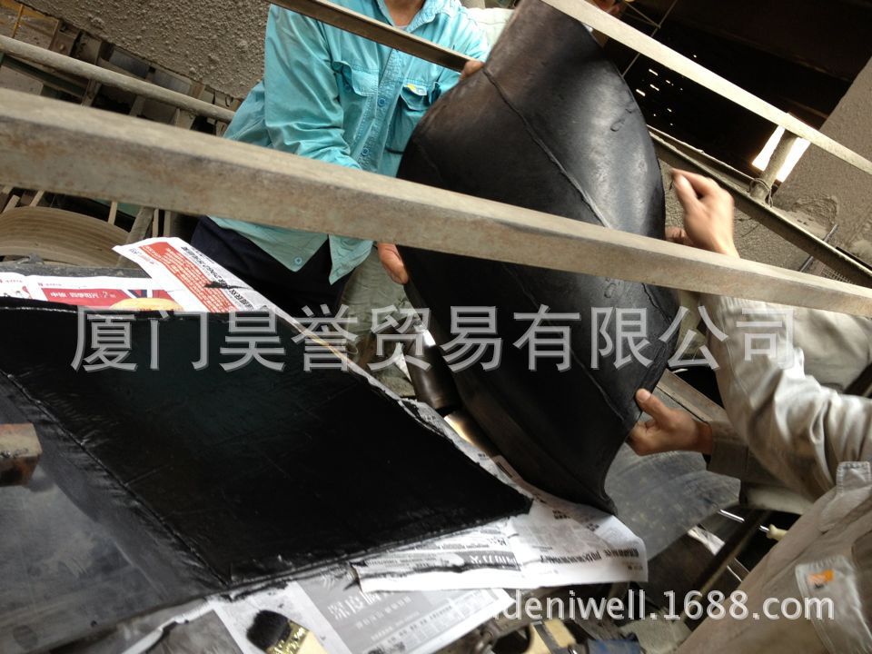 B9F4EAA4CB72818F3C5D782E36BBB1