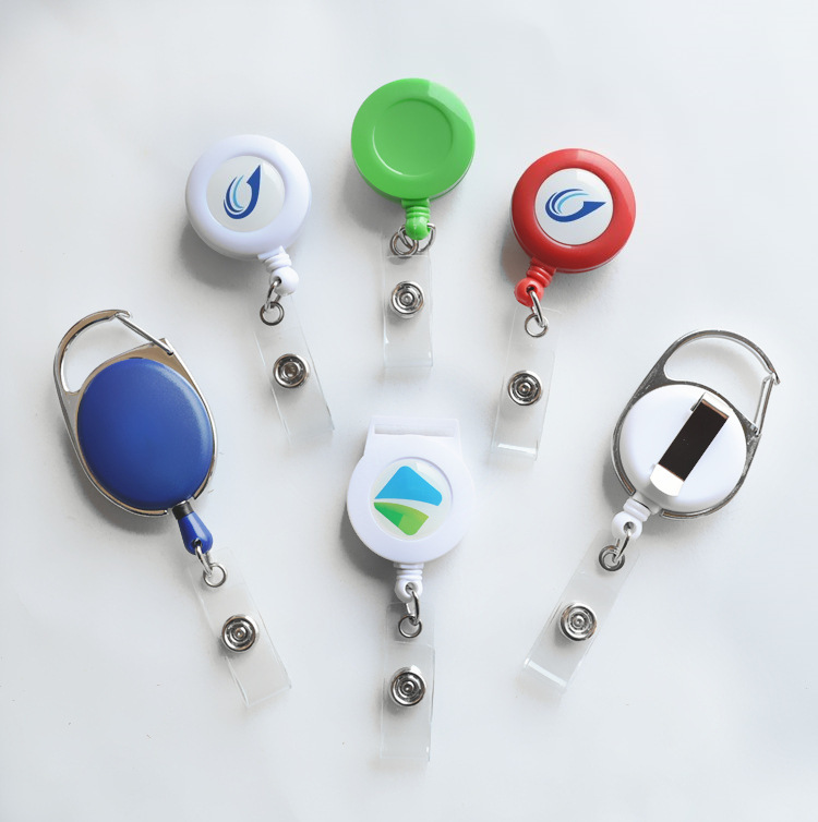 Manufacturers supply plastic easy-pull buckle retractable keychain environmentally friendly easy-pull shrink badge buckle