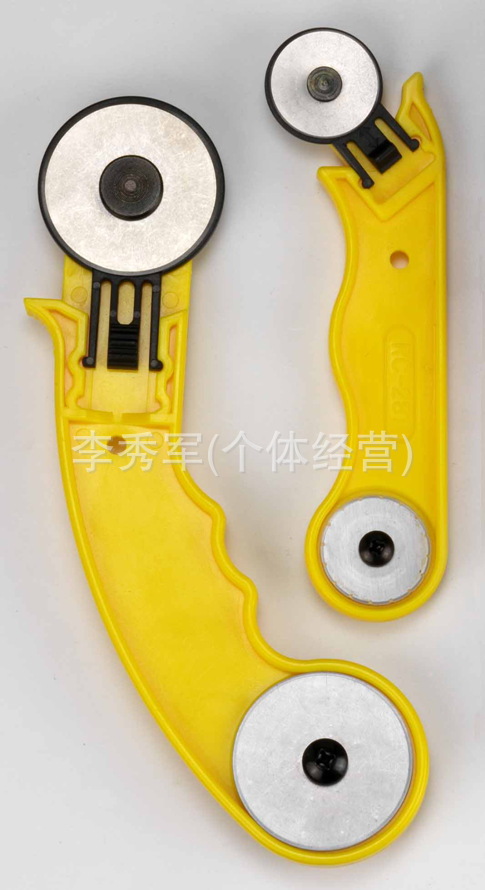 RC-281 28mm 割布用轮刀 弯柄 台湾精品