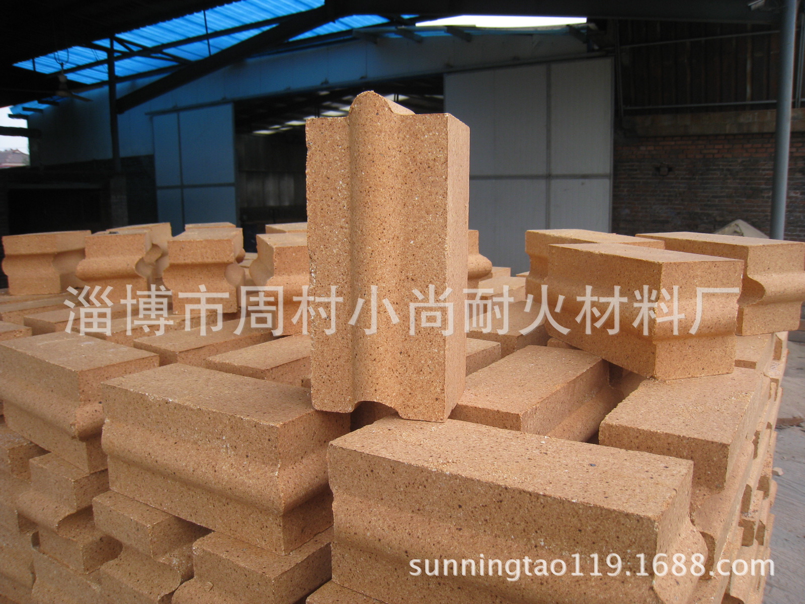 三十年专业耐火砖生产厂家粘土砖高铝砖轻质耐火保温砖保温砖块
