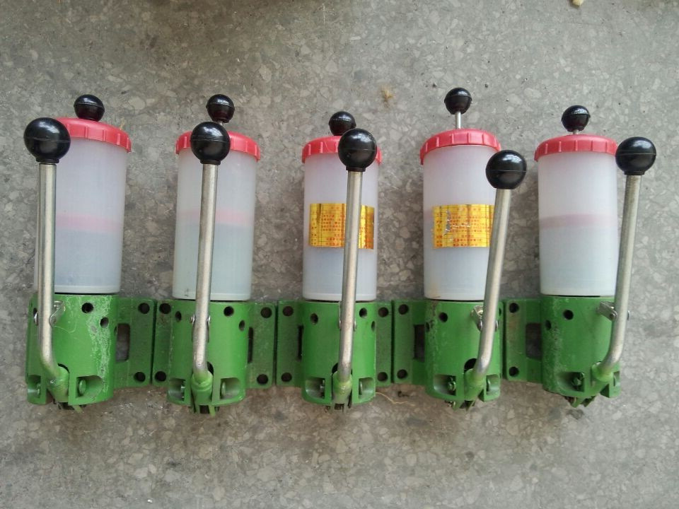 手动黄油泵J23沃得精机上海二锻揚力冲床压力机通用配件手动油泵