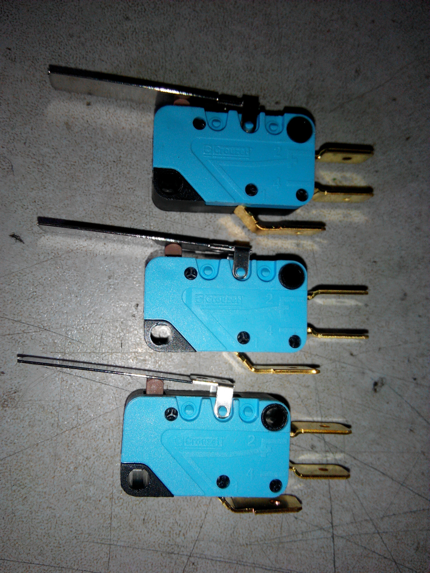 现货Crouzet高诺斯微动开关EF83161.1