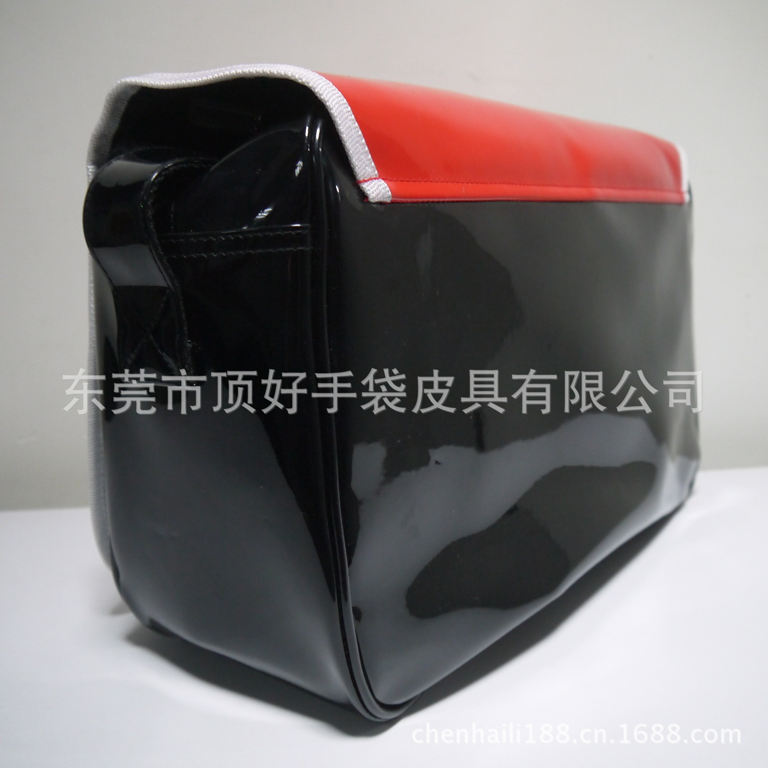 880150871_2063412846