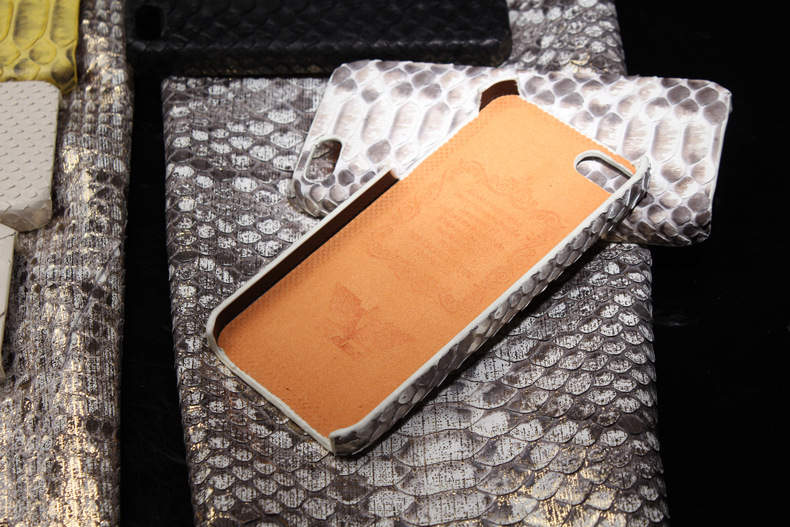 i-idea Handmade Luxury Genuine Real Python Snake Back Skin Leather Case Cove for Apple iPhone SE/5S/5