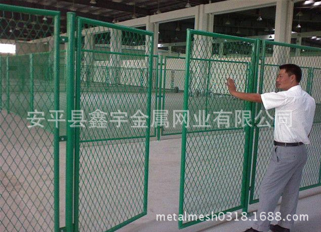 供应框架护栏网  安平鑫宇PVC带框护栏网  临时隔离网