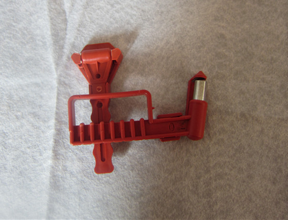 Supplied with safety hammer, window breaker, two-way solid escape hammer with stand, passenger car fire safety hammer, multi-functional vehicle-mounted tool