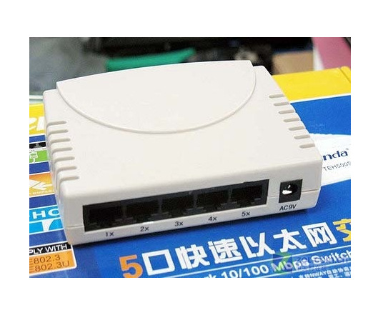 泓锦 8口交换机   监控交换机 8口交换机 监控交换机8口