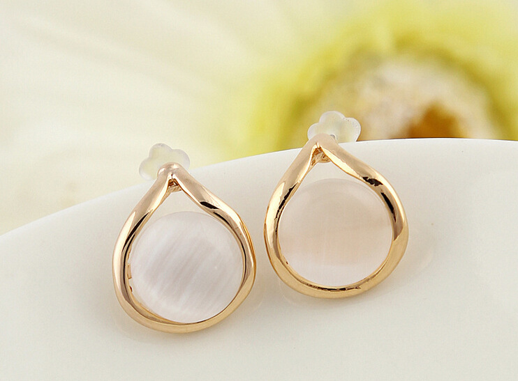 Drop Ear Studs Inlaid Opal Stud Earrings Female Anti-allergic Ear Accessories display picture 5