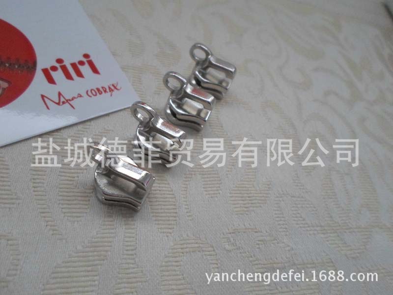 瑞Riri拉链配件 订购进M6白铜 仿金码装拉链头 原产RIRI拉链