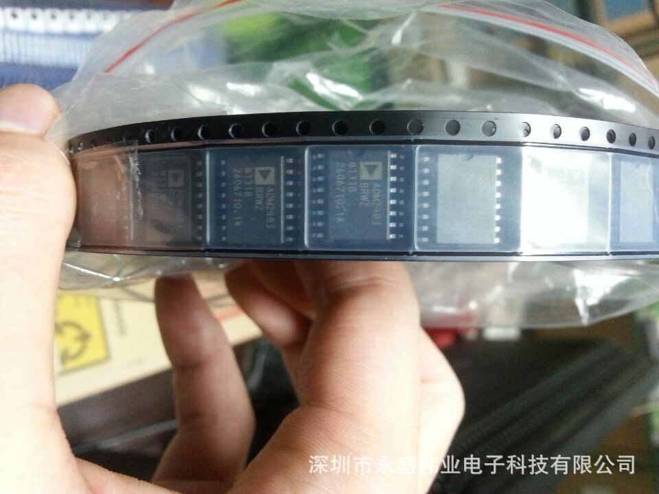 ADM2483BRWZ  SOP-16  RS-485/RS-422芯片 数字隔离器 2.5kV