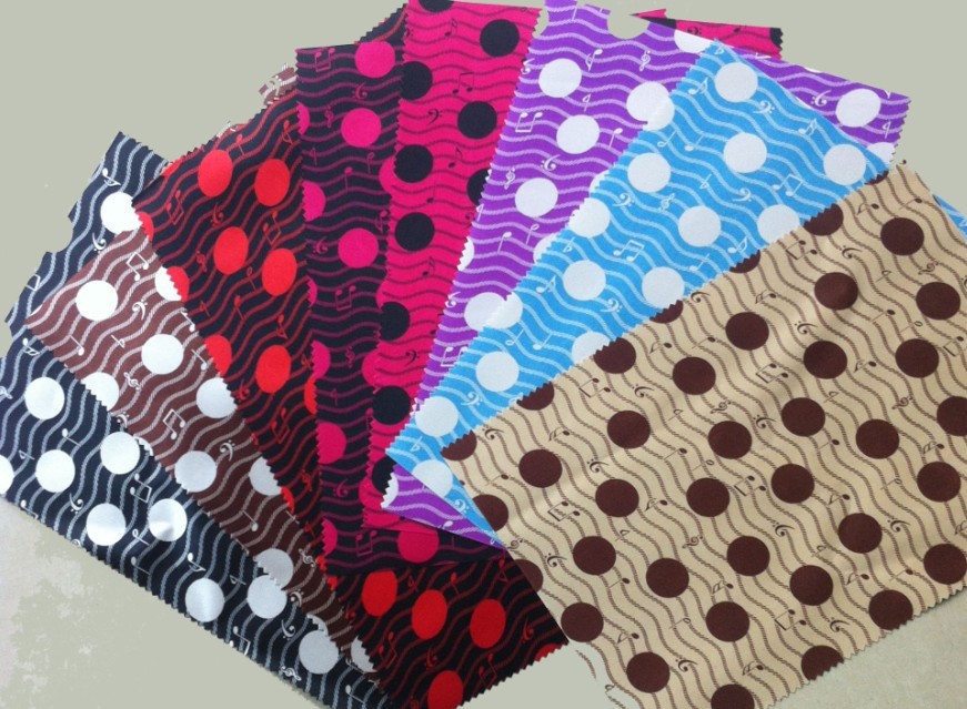 色丁印圆点音符 大图