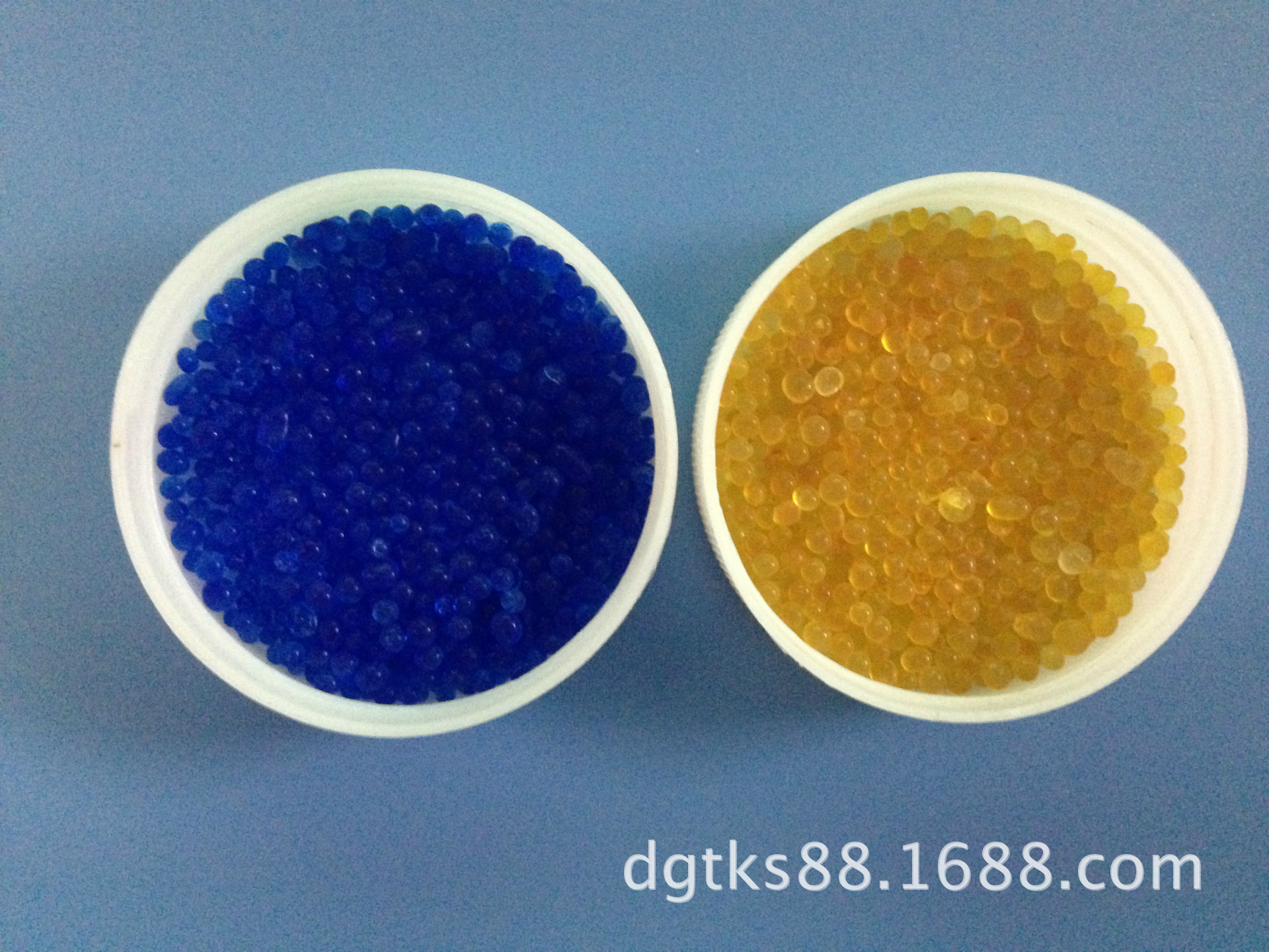 500克瓶装可变色循环使用硅胶干燥剂防潮珠找东莞塔科斯干燥剂厂