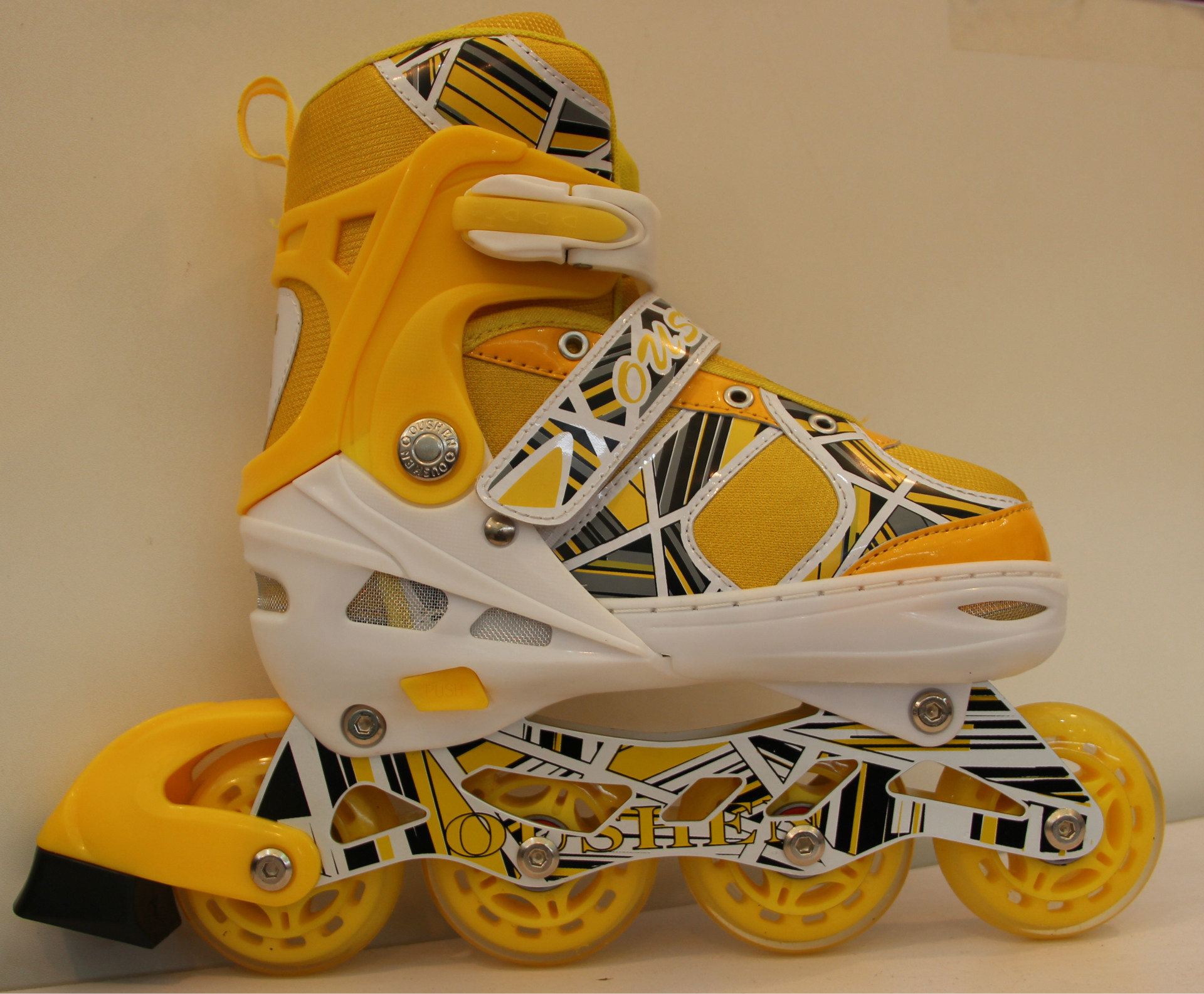 新款车线可调节的溜冰鞋轮滑鞋旱冰鞋 儿童 全闪光