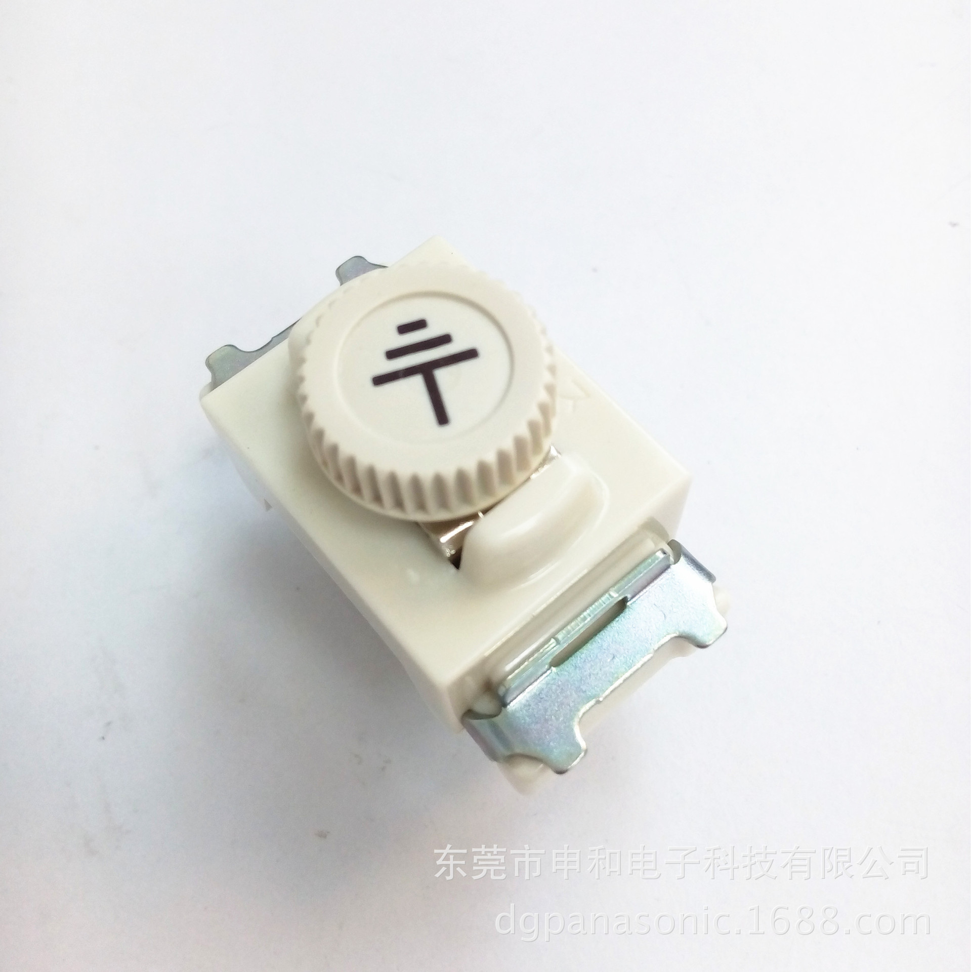 日本Panasonic松下接地端子WN3040K医疗设备用接地柱乳白色 现货