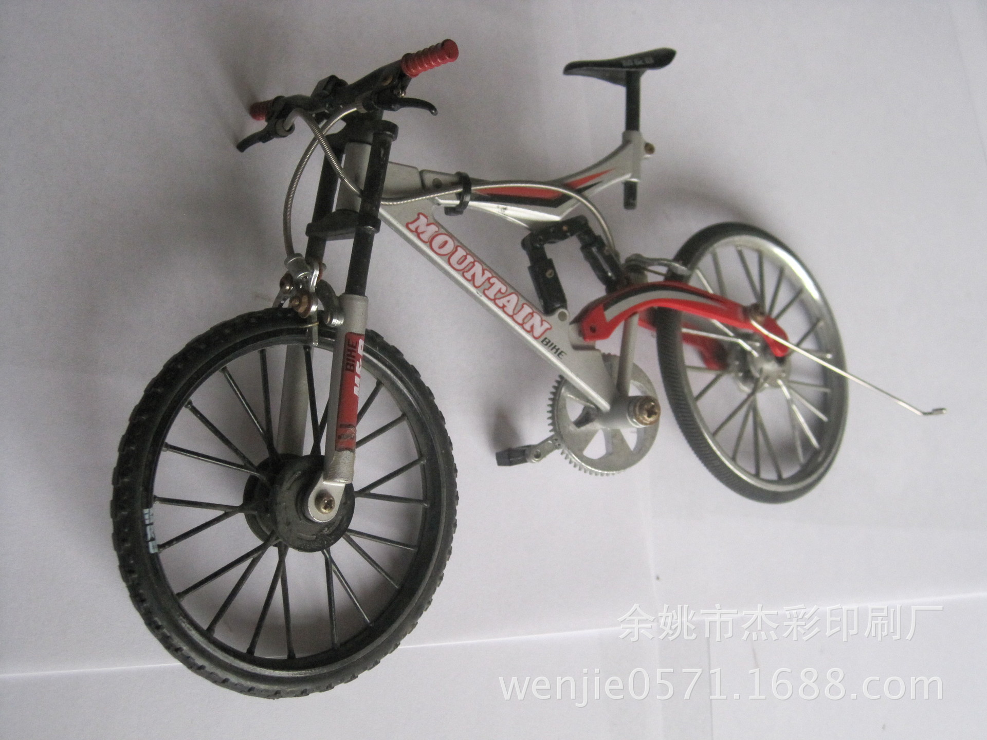 提供玩具移印加工 丝印加工 热转印加工 烫金加工