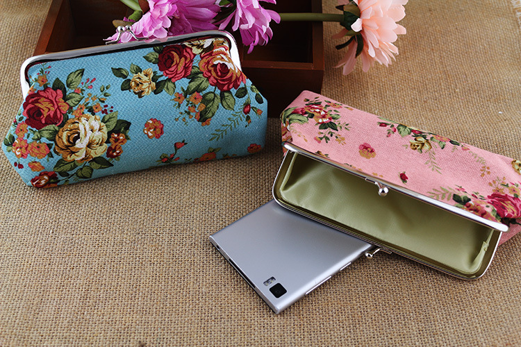 Women's Flower Canvas Buckle Wallets display picture 6