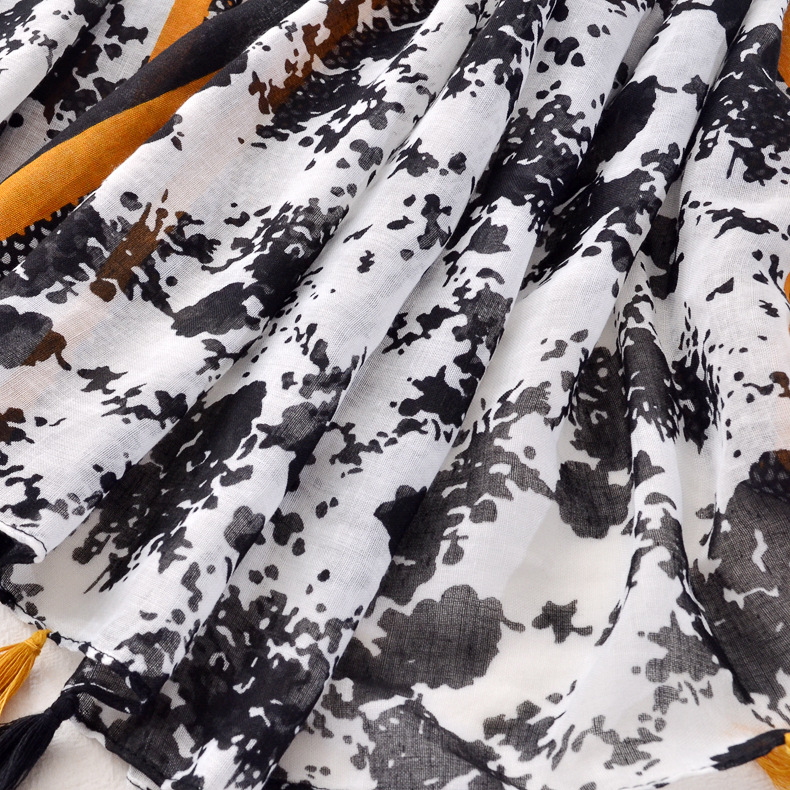 Otoño e Invierno nuevo estilo europeo y americano tinta en blanco y negro impreso algodón y lino bufanda de viaje protección solar borla larga chal Toalla de playa