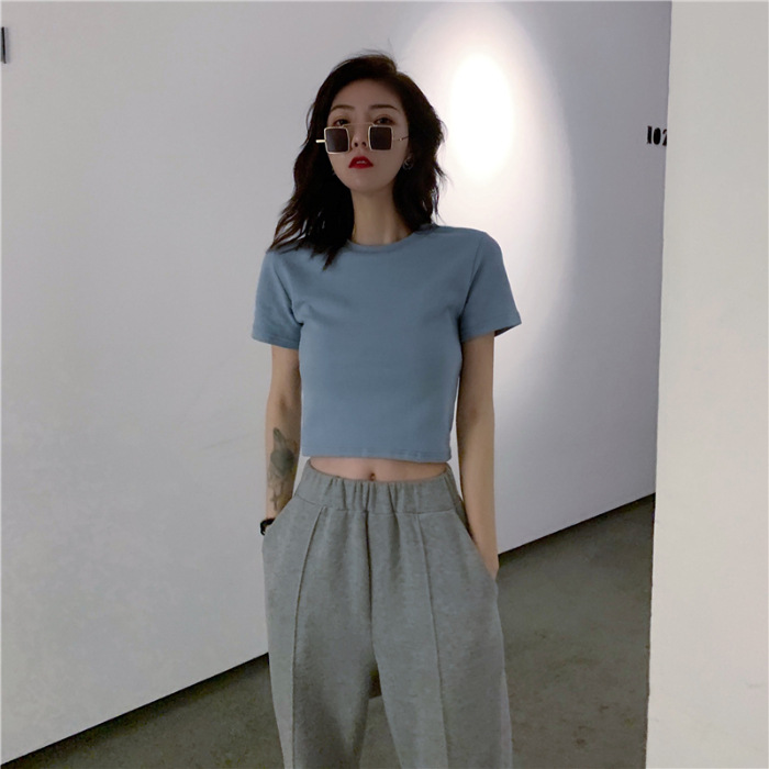 Camiseta corta de 9 colores para mujer, de manga corta y color liso, estilo nuevo verano 2026, top blanco ajustado, capa base de moda.