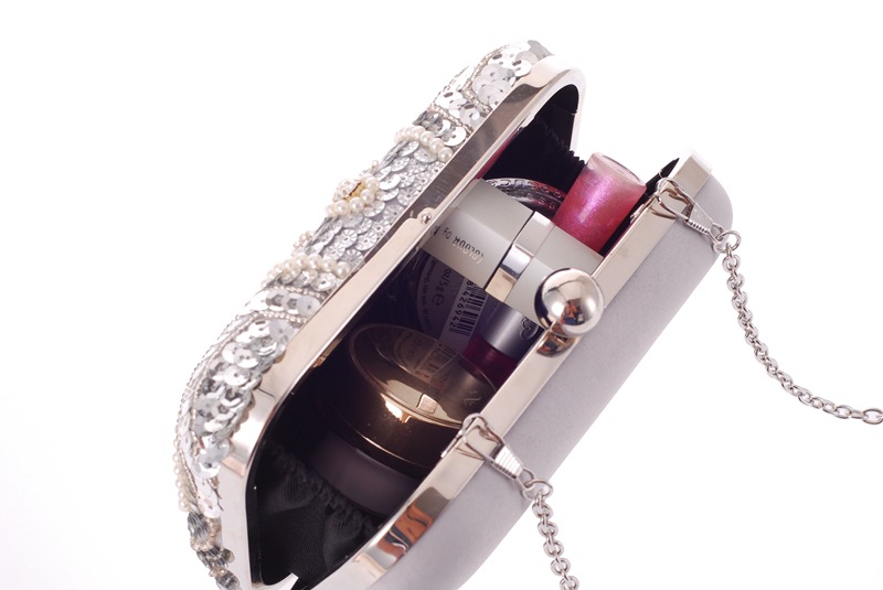 Europäische Und Amerikanische Beliebte Lässige Damen-bankett Tasche Marken Tasche High-end-diamant Perlen Perlens Tickerei 6922-31 display picture 8