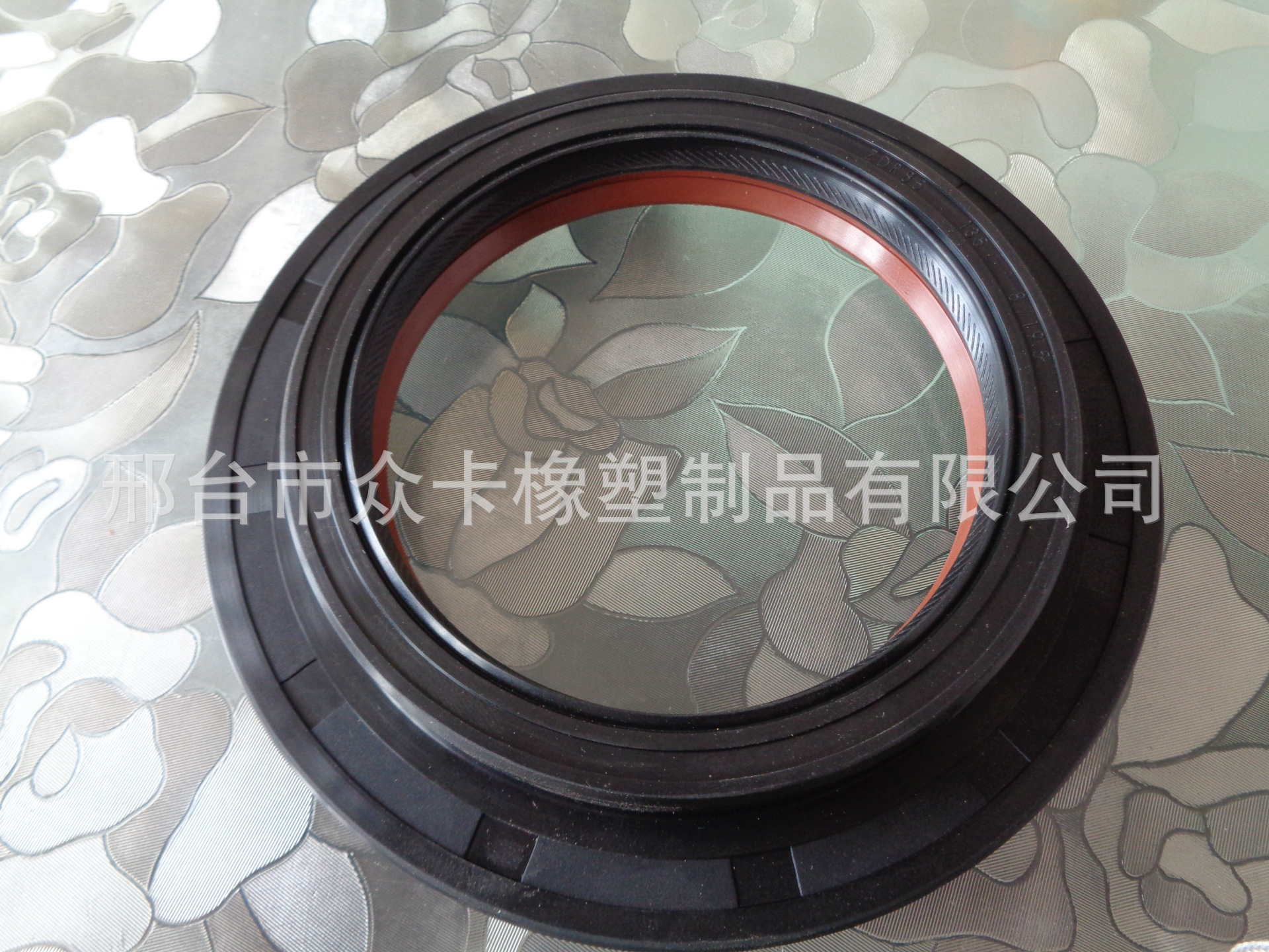 斯太尔（新式）差速器油封  欧曼差速器油封85*135*8/19.5高耐磨