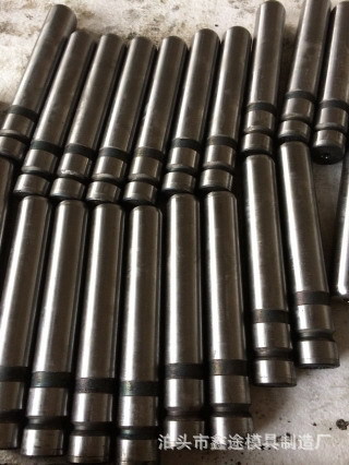 1403182384025+-1870216309