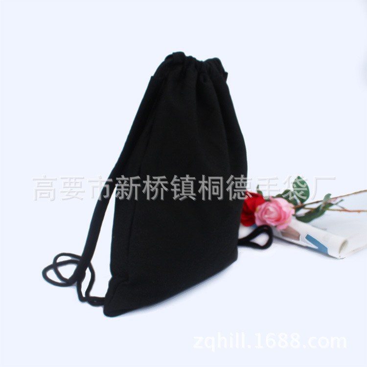 全黑帆佈抽繩包07